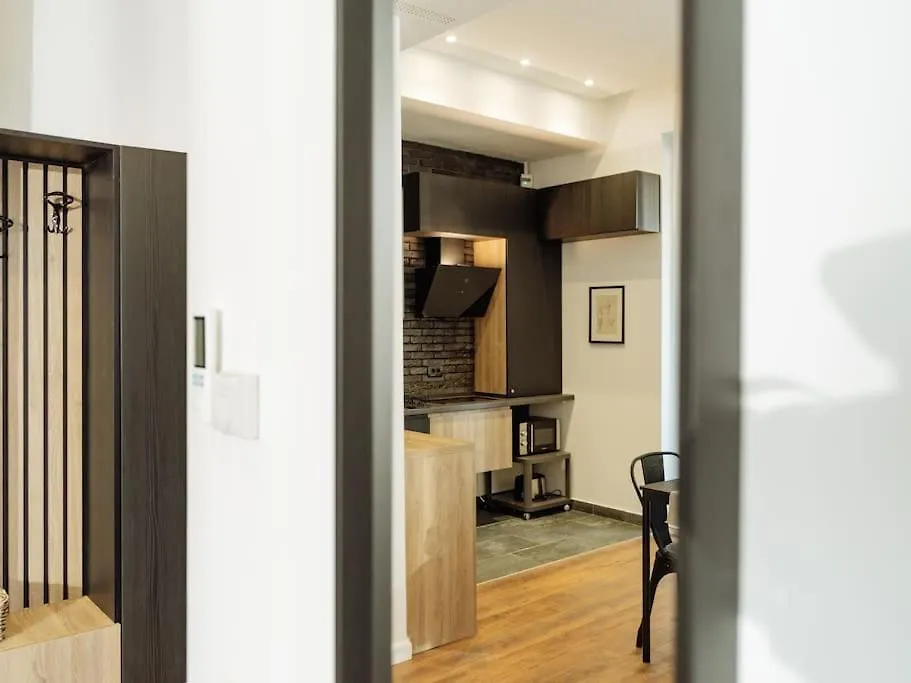 Central 6 Apartment - New Building & Parking Bucharest Romania